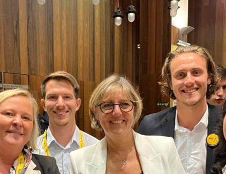 Equipe bellycare accompagnée de Mme Sylvie Retailleau Ministre de l'Enseignement supérieur et de la Recherche et Hélène Bigeard, enseignant-chercheur